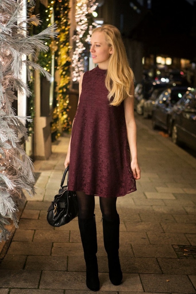 The Golden Bun, outfit inspiration, christmas look inspiration, Purple swing dress, glitter heeled boots, asos, Duo boots, classic look, Weihnachts Look Inspiration, Holiday Season, festive look, Weihnachten in München, Christmas in Munich